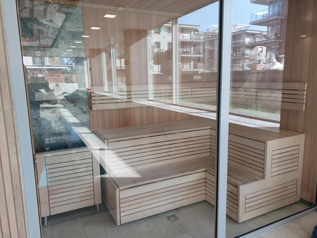 Apartament Szafir W Budynku Basenowym Morska Klifowa Реваль Экстерьер фото