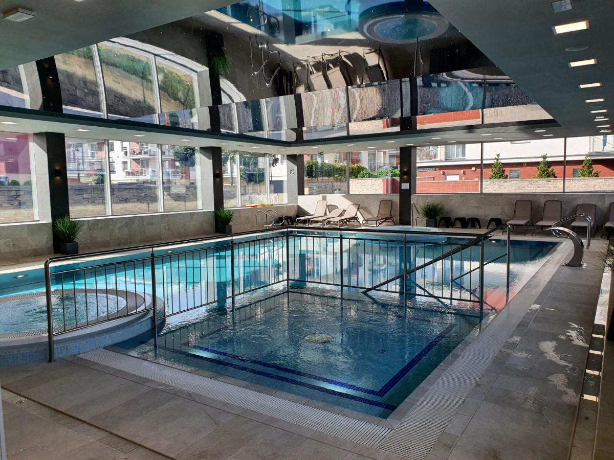 Apartament Szafir W Budynku Basenowym Morska Klifowa Реваль Экстерьер фото