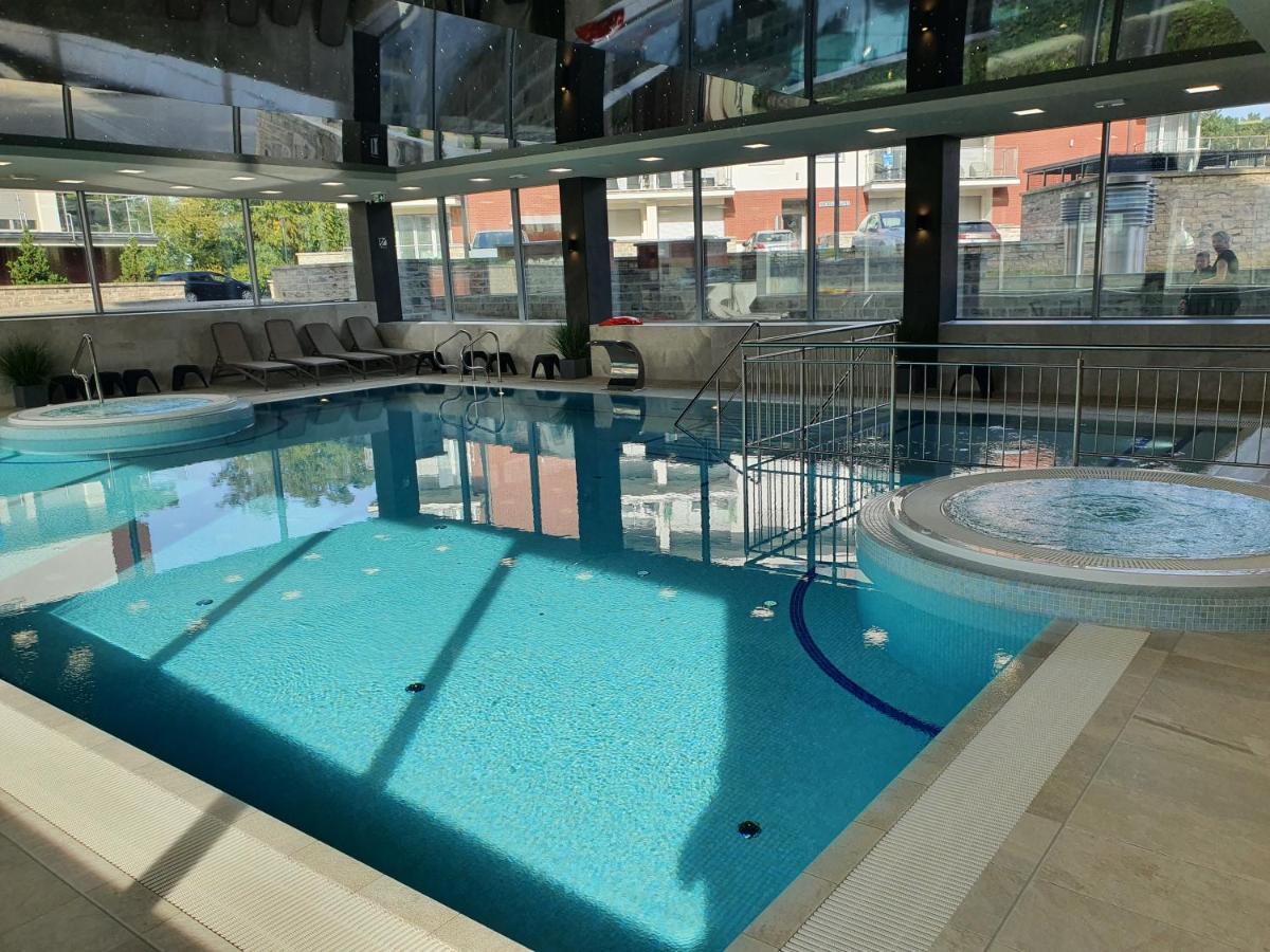 Apartament Szafir W Budynku Basenowym Morska Klifowa Реваль Экстерьер фото